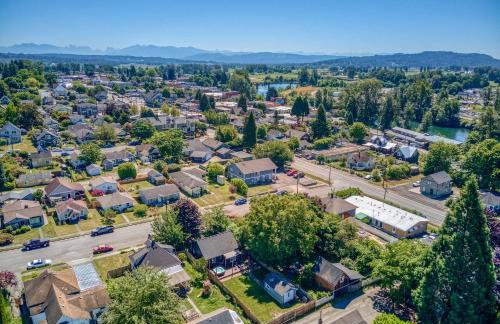 Modern 2 Bedroom Farmhouse Cottage with Hot Tub in Snohomish - Foto 45