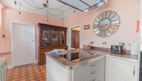 Georgian home with hot tub - Foto 4