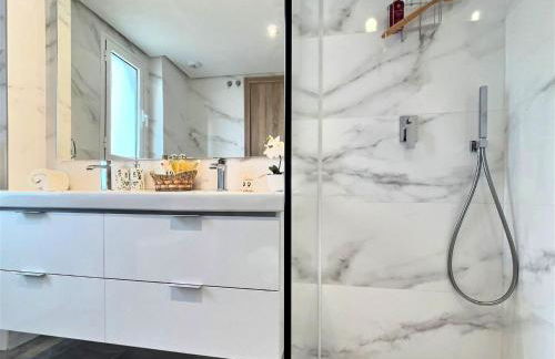 Experience Unrivalled Luxury at Emerald Greens Your Exclusive Retreat in the Heart of San Roque Club Resort - Foto 12