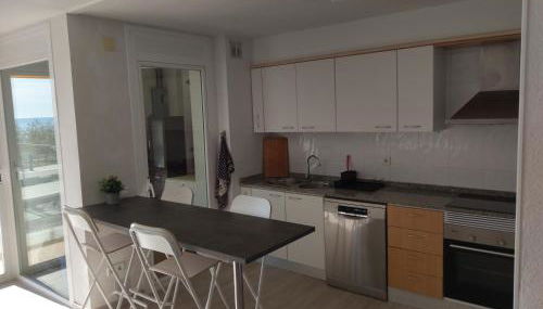 Luxury Apartment Accommodation, next to beach & train station Calella - Foto 5