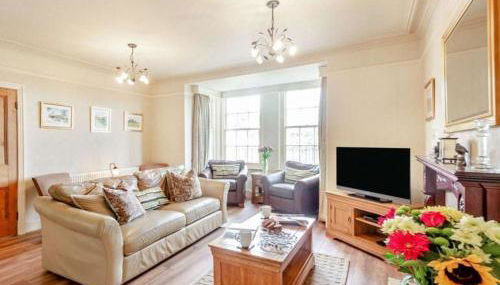 Below the castle at Snowdonia - Foto 1