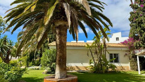 Villa Casa Lilo, en jardin grande,con una gran piscina, con pérgola y barbacoa - Foto 5, Garden