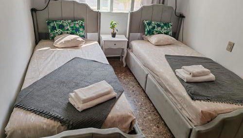 Playa del Pinar home - Photo 4