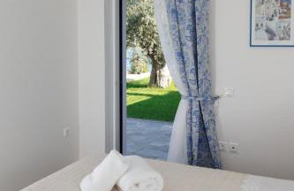 Into The Blue Villa - Photo 33