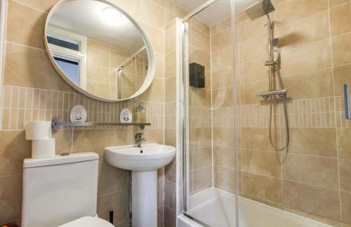 2 Bedroom Property In City Centre by Prestige Lets - Foto 10