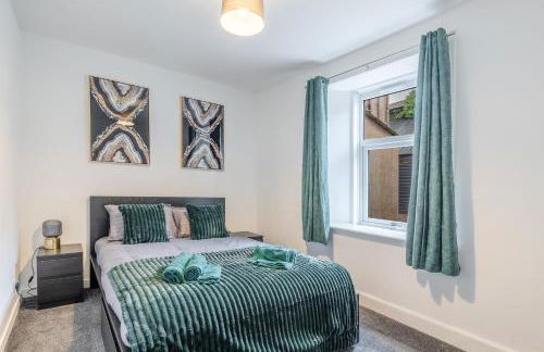 Small, Cosy 2BR 1Bathroom Nearby the Town Center - Photo 1