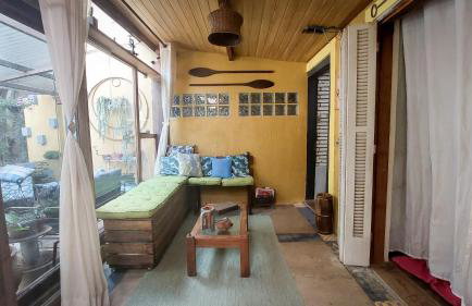 Suítes em casa centenária no centro de Socorro - Foto 24