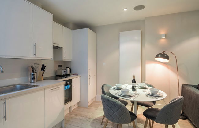 Fitzrovia by Viridian Apartments - Photo 21