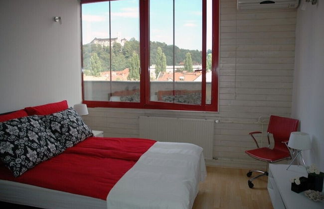 AI Apartments - Photo 9