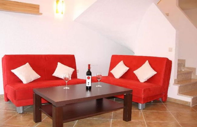 Holiday Home in Novigrad With Private Pool - Foto 9