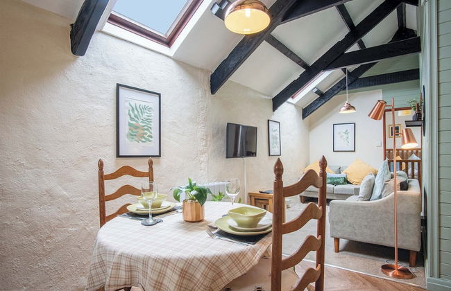 The Loft - 1 Bedroom Apartment - Photo 23