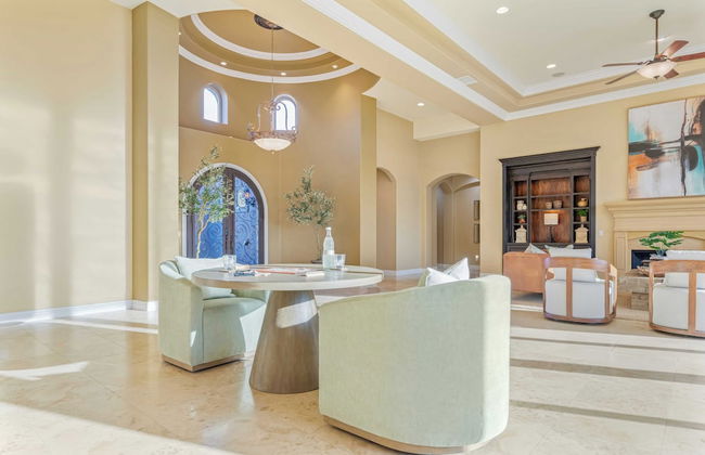 Hilltop Estate w/ Pool, Hot Tub, Fire Pit, Views Cleveland Vista by Avantstay - Foto 6