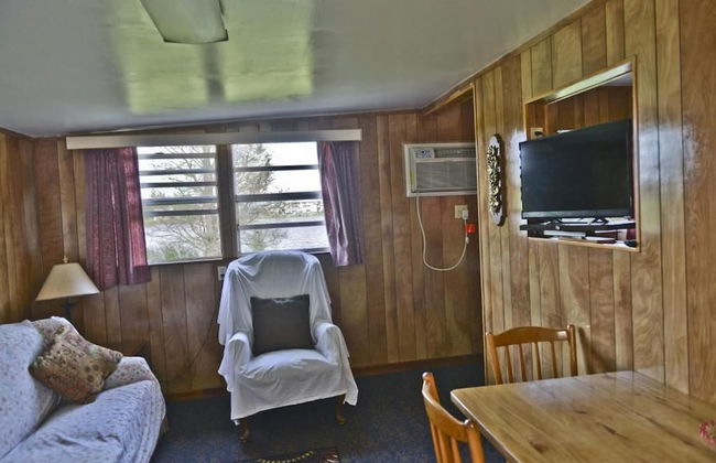 Lake Ida Beach Resort - Photo 9