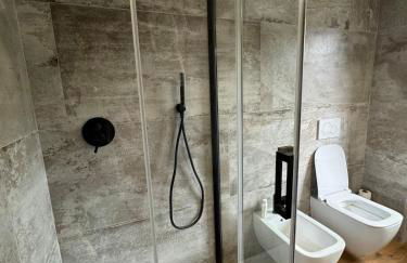 Bellavista a Villa Dalegno con giardino - Foto 11