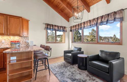 Mountain Retreat Sleeps 10 with Pool Table and Arcade - Foto 4