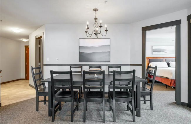 SPACIOUS 2-Br 2-Ba | Ski In/Out | Pool & Hot Tubs | in Heart of PANORAMA RESORT - Photo 15