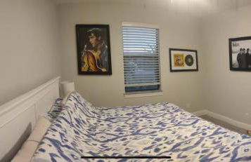 Newly built Villa Ballerina with heated pool and incredible view into beautiful Arrowheadcanal - Photo 28