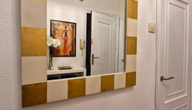 Amplio y céntrico piso con patio. - Foto 3