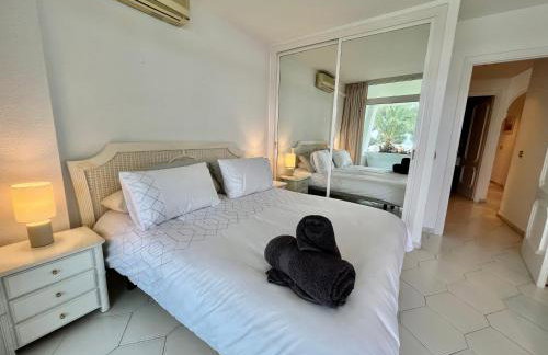 MIRAFLORES BEACH&TENNIS AMAZING VIEW BY THE SEA - Photo 31