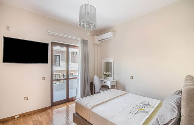 Inviting Villa in Anavissos With Communal Pool - Foto 7