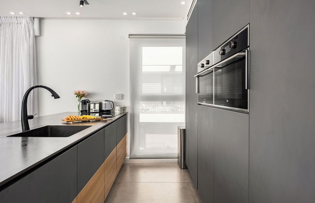 Rooftop Jacuzzi Penthouse by Sea N' Rent - Foto 10