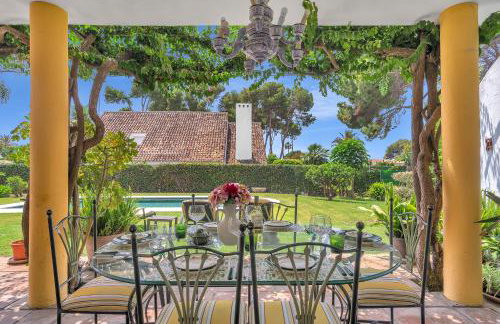 Villa Arin - Beachside Family Home by Finest Rentals - Photo 13