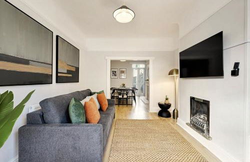 Balfour House - Air Host & Stay - Sleeps 8, free parking - Foto 7