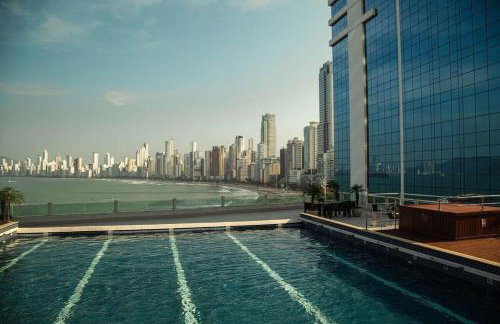 Para casais, prédio beira mar, em frente à Roda Gigante - Foto 32