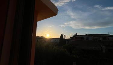 Villetta MP casa sviluppata su due piani con doppia veranda e parcheggio privato - Foto 3