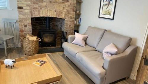 Little House - Photo 5