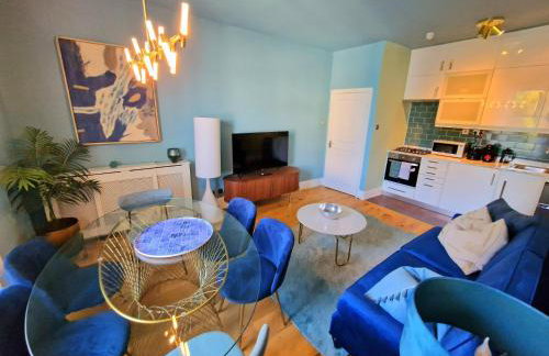 Gorgeous Hyde Park Home with Lift-Elevator Access & Nice View - Foto 7