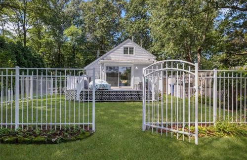 Cozy Waterfront Cottage - Sleeps 4 - Foto 25