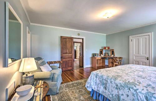 Lush Elkin Home with Porch Views and Pool Table - Foto 28