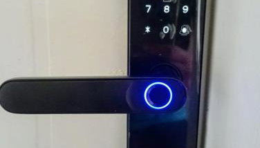 Apartamento Espaçoso e Completo com 3 Quartos - 2 Banheiros - Até 6 Pessoas - Check-in Automático 24h - Garagem Coberta - Foto 4