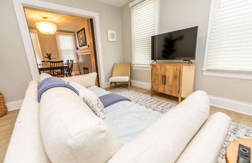 Renovated Downtown Annapolis w 3-Car Parking - Foto 11