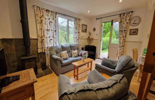 Woodcutters Lodge set in a secluded valley near Bantham - Foto 8