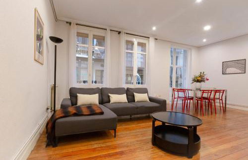 Amplio Apartamento en Casco Viejo - Corazón de Bilbao - Foto 6