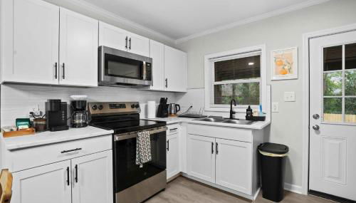 10 Min to Downtown - Desk - Fenced Yard - Wi-Fi - Foto 5