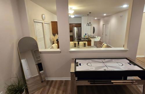 Modern Spacious Home Near the medical center, NRG, Downtown and UHD - Photo 9