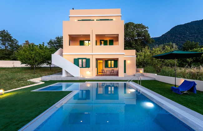 Anemos Villa in Salakos - Photo 1