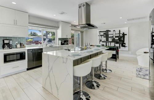 Canal - Water view, private pool, near beach - Foto 7