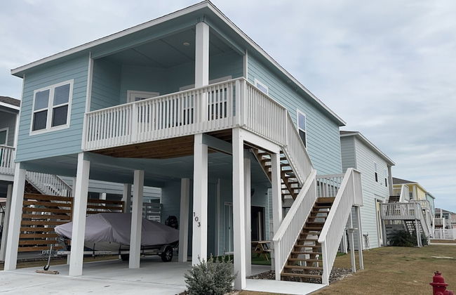 Pelican's Perch by Miss Kitty’s - Photo 7