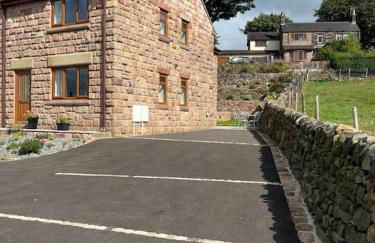 Staycation 3-bedroom home with panoramic views free off road parking - Foto 3