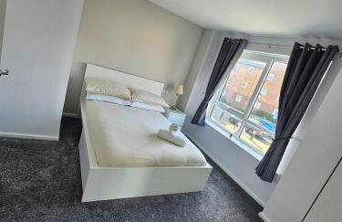 Cosy Panoramic Sea Views with North Dock Balcony - Foto 30