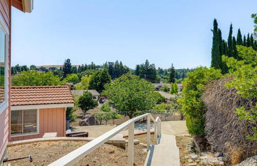 Quaint Concord Home with Covered Porch Near Hiking - Foto 21