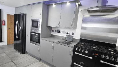 Bridge St 6 Bedroom House - Tranent - Foto 3