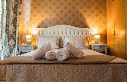 Dana's Luxury Maisonette - Photo 22