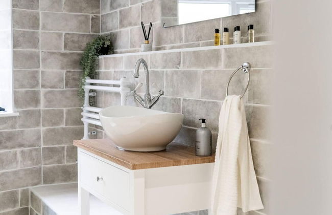 Livestay - 2 Bed Hollywood Movie Themed Apt - Foto 32