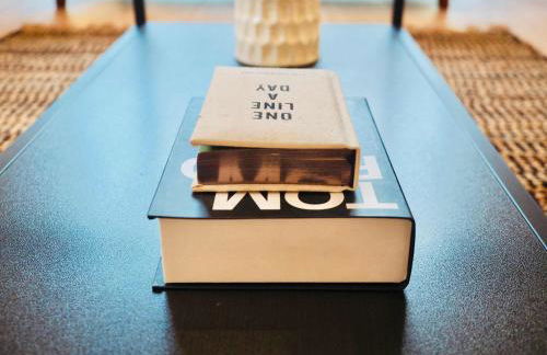 Spacious 3 bedroom Home w Parking in Farnborough - Foto 30