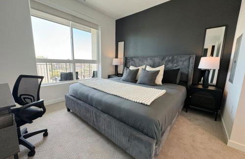 Modern 1BR Apartment with Pool, Hot Tub and Gym Access 10mins to Universal Studios - Foto 49